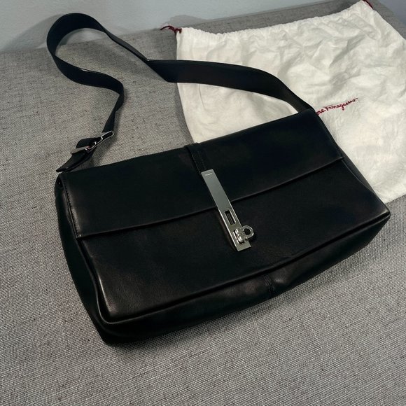 Salvatore Ferragamo Handbags - SALVATORE FERRAGAMO Gancini Leather Shoulder Bag Black E218734